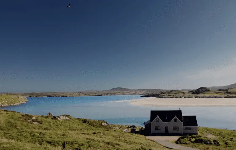 10 Amazing Reasons to Visit the Outer Hebrides (2023)