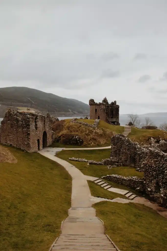 30 Cool Things To Do Near Loch Ness 6 Urquhart Castle