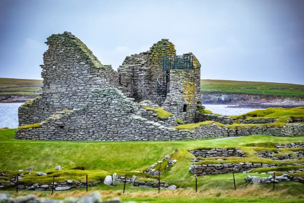 Ruined building, Jarlshof Pre Historic & Norse Settlement