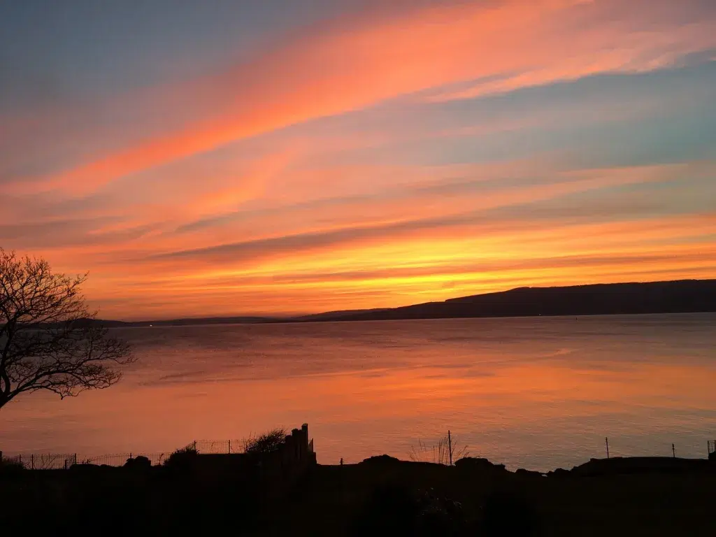 The Shiel (The Coig): Road Trip Ultimate Guide 1 Sunset over Wemyss Bay