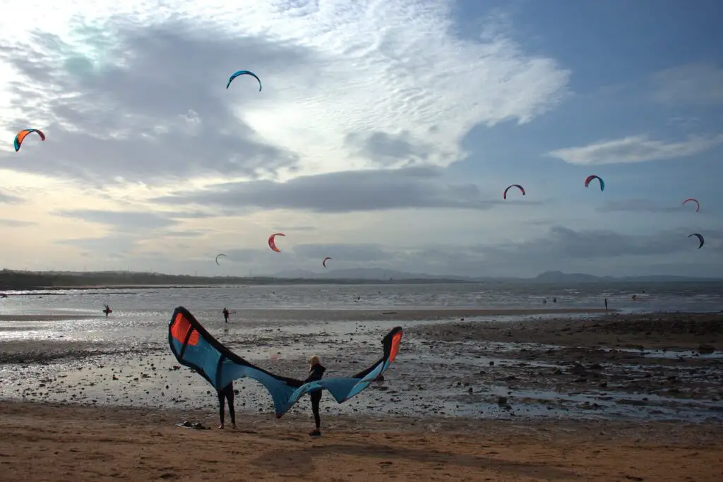 Longniddry Kitesurfing on a beach